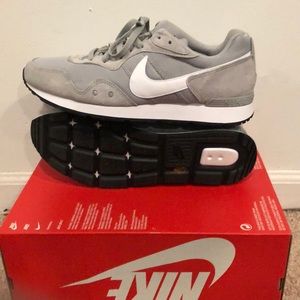 Nike Venture Runner Men’s Size 11